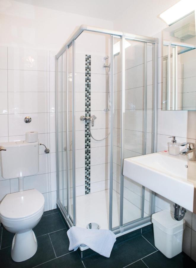 Hotel Garni Haus Schoenberger 하일리겐하우스 외부 사진